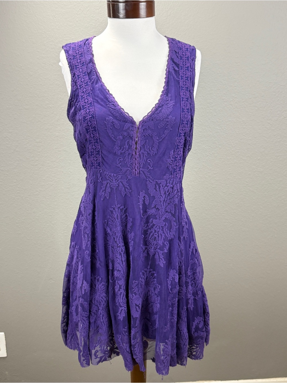 Free People Reign Over me Purple Lace V-neck Whimsigoth Fairycore Dress Sz 8